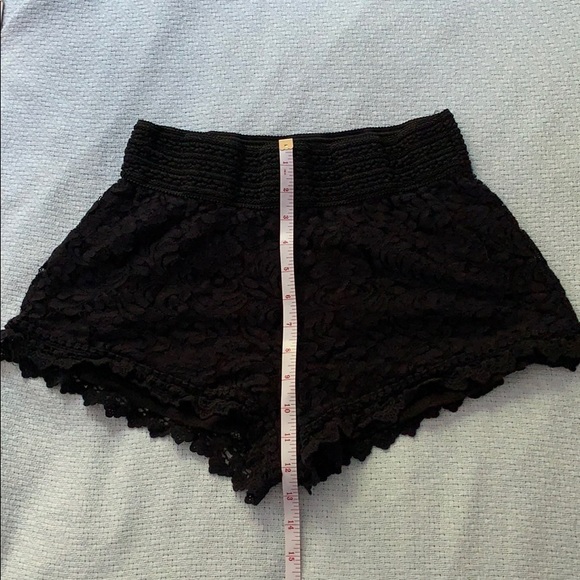 High Waisted Black Lace Shorts w Elastic Waistband - Picture 6 of 9